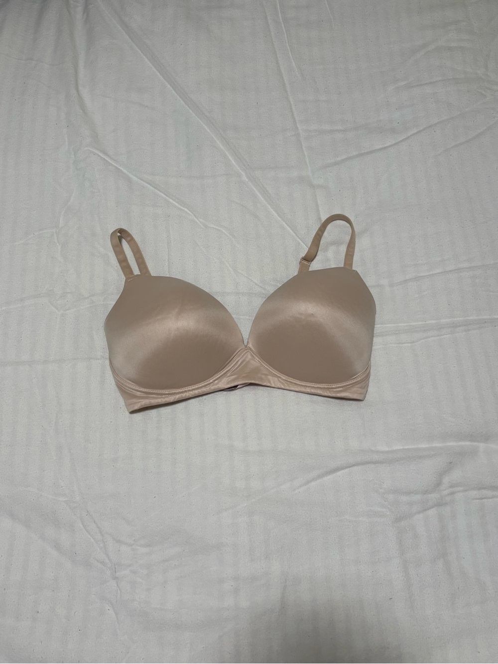Victoria's Secret Light Nude Smooth Underwire T-Shirt Bra